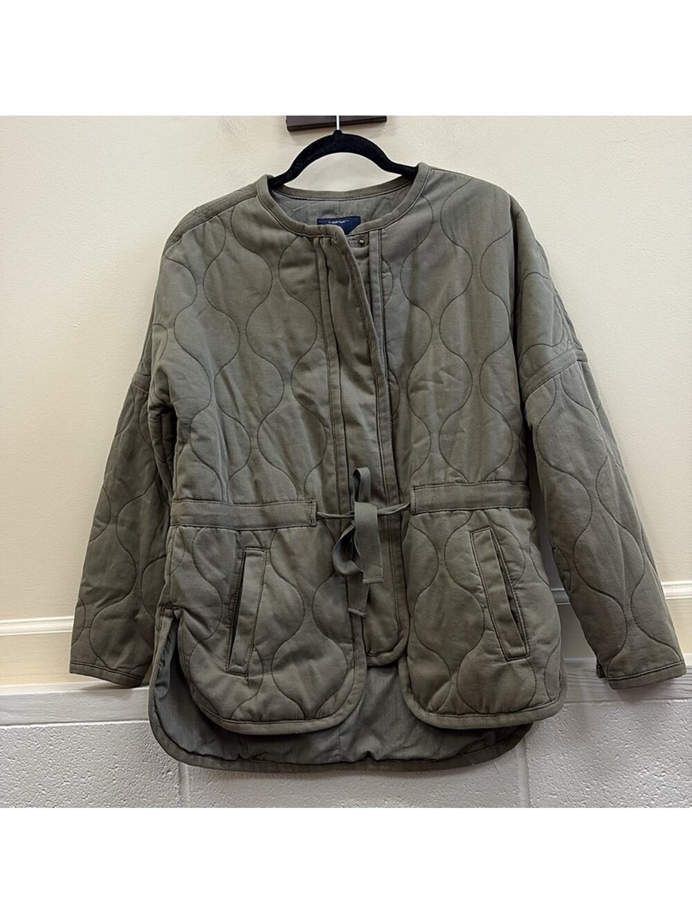 Madewell women’s small olive quilted coat